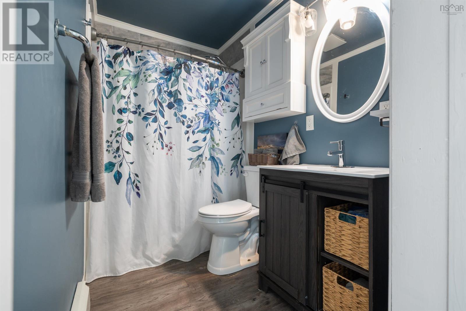 Property 36 of 48 of 8 Smith Avenue