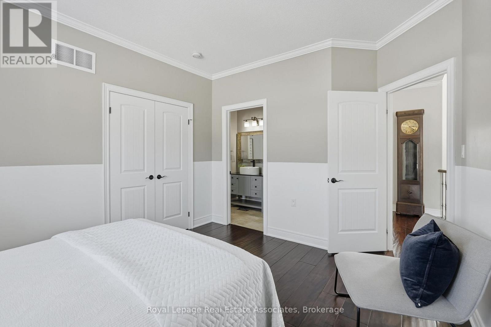 100 CHESSWOOD TRAIL - 25