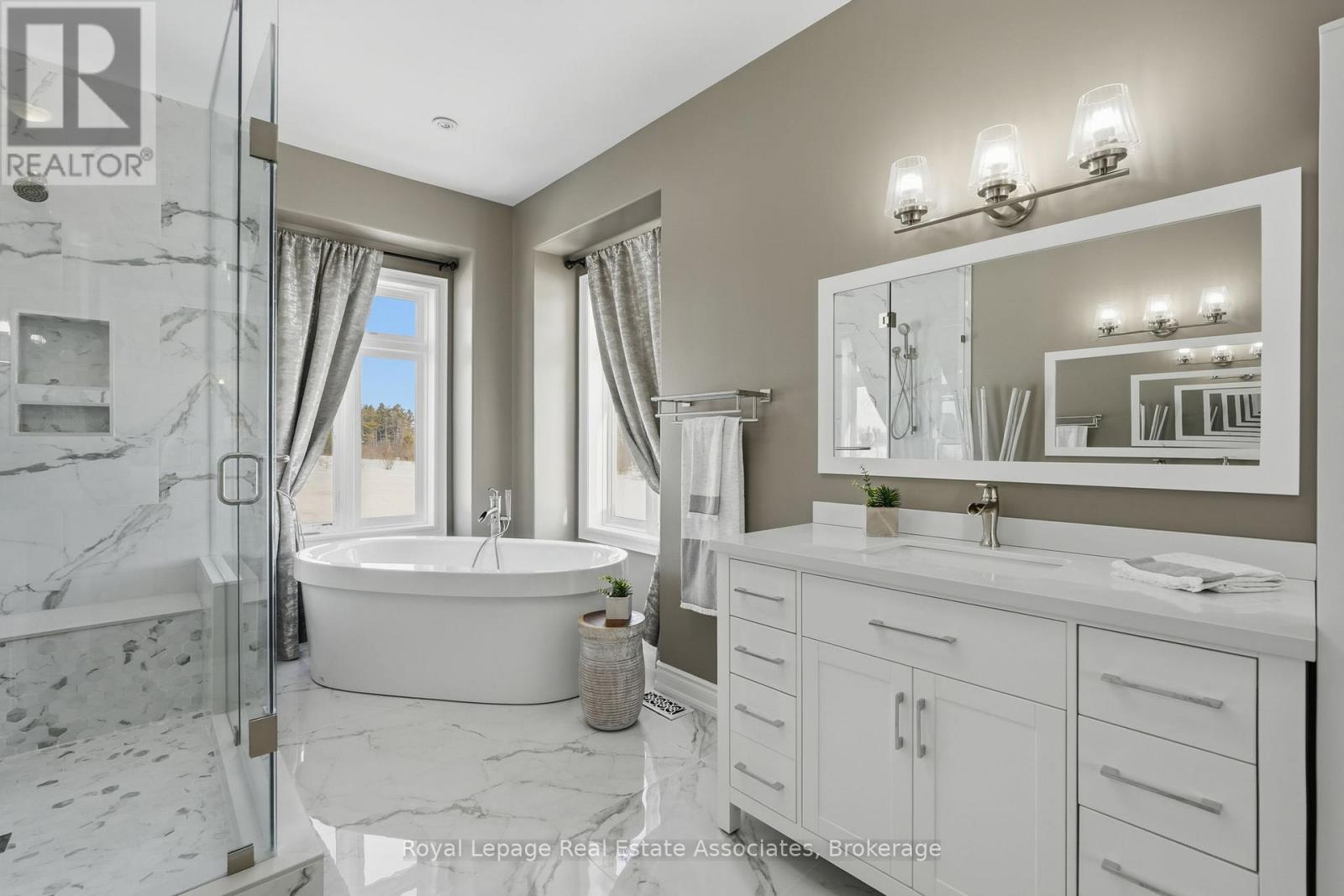 100 CHESSWOOD TRAIL - 32