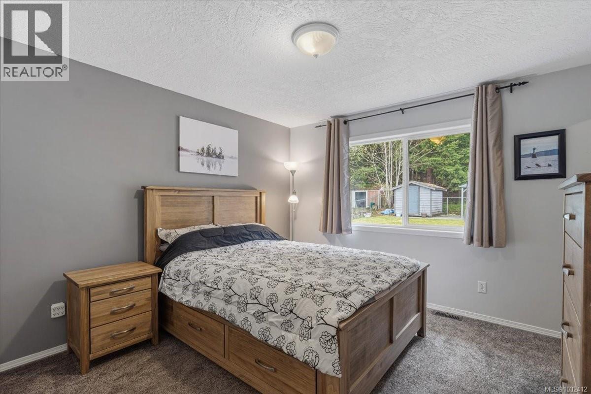 751 Dogwood Rd - 12