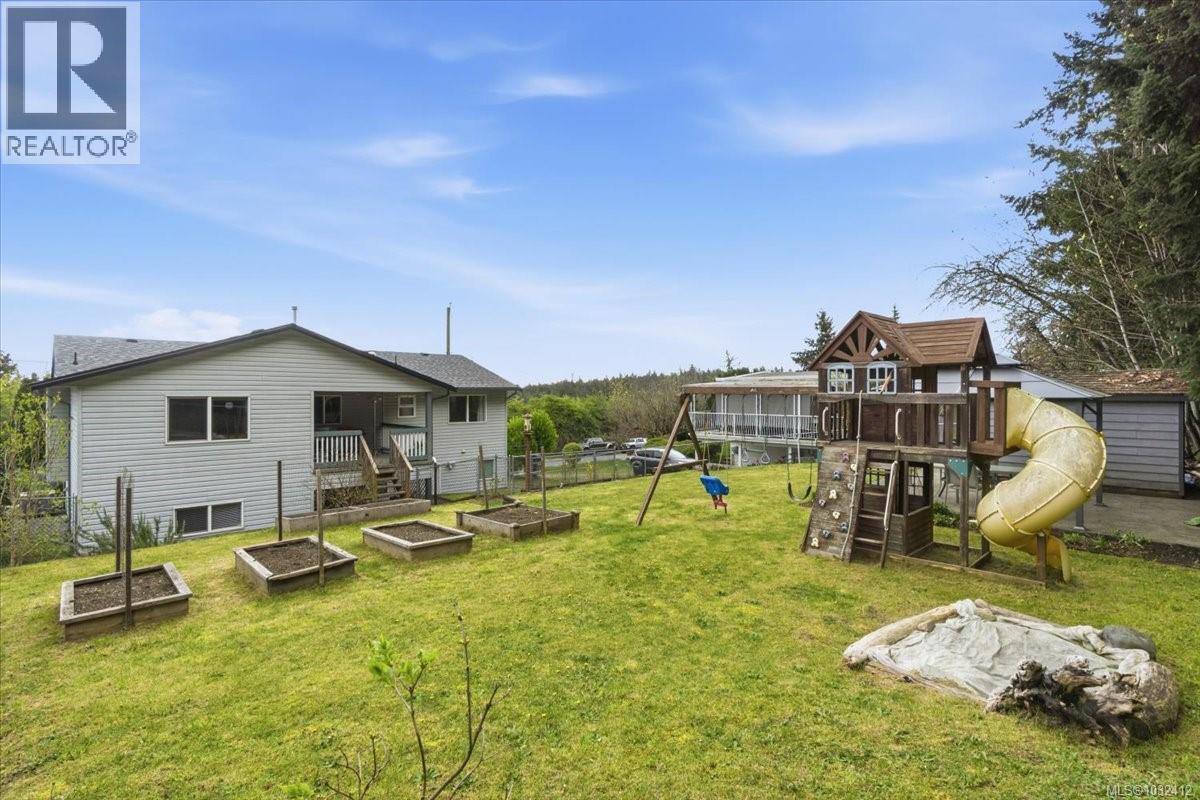 751 Dogwood Rd - 2