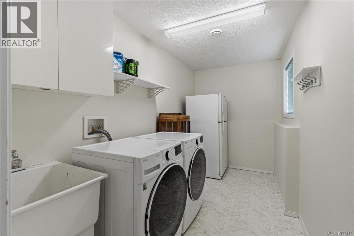 751 Dogwood Rd - 20