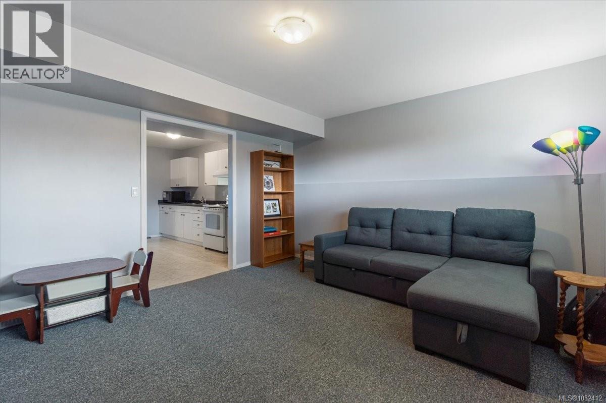 751 Dogwood Rd - 24