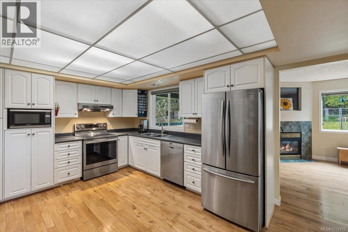 751 Dogwood Rd - 4