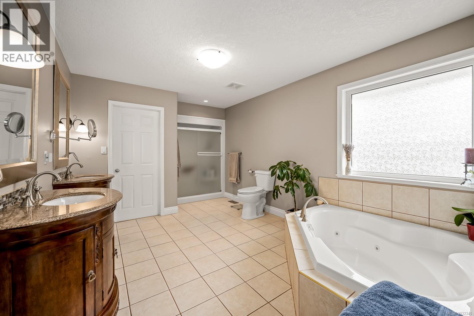 4651 MONTROSE DR - 13