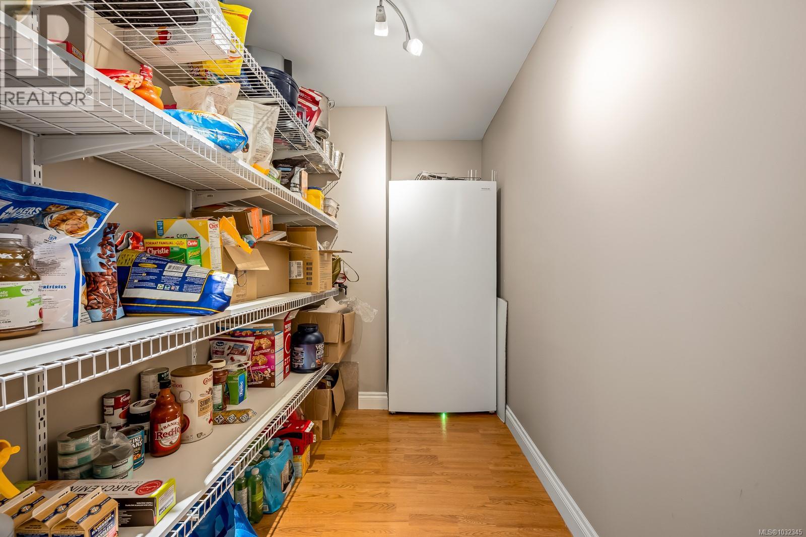 4651 MONTROSE DR - 21