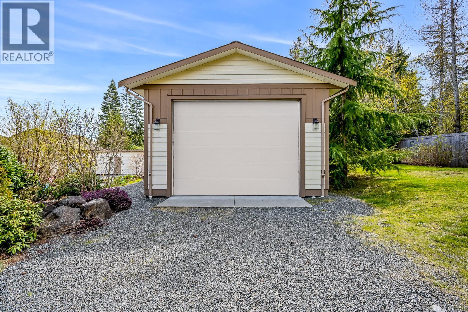 4651 MONTROSE DR - 24