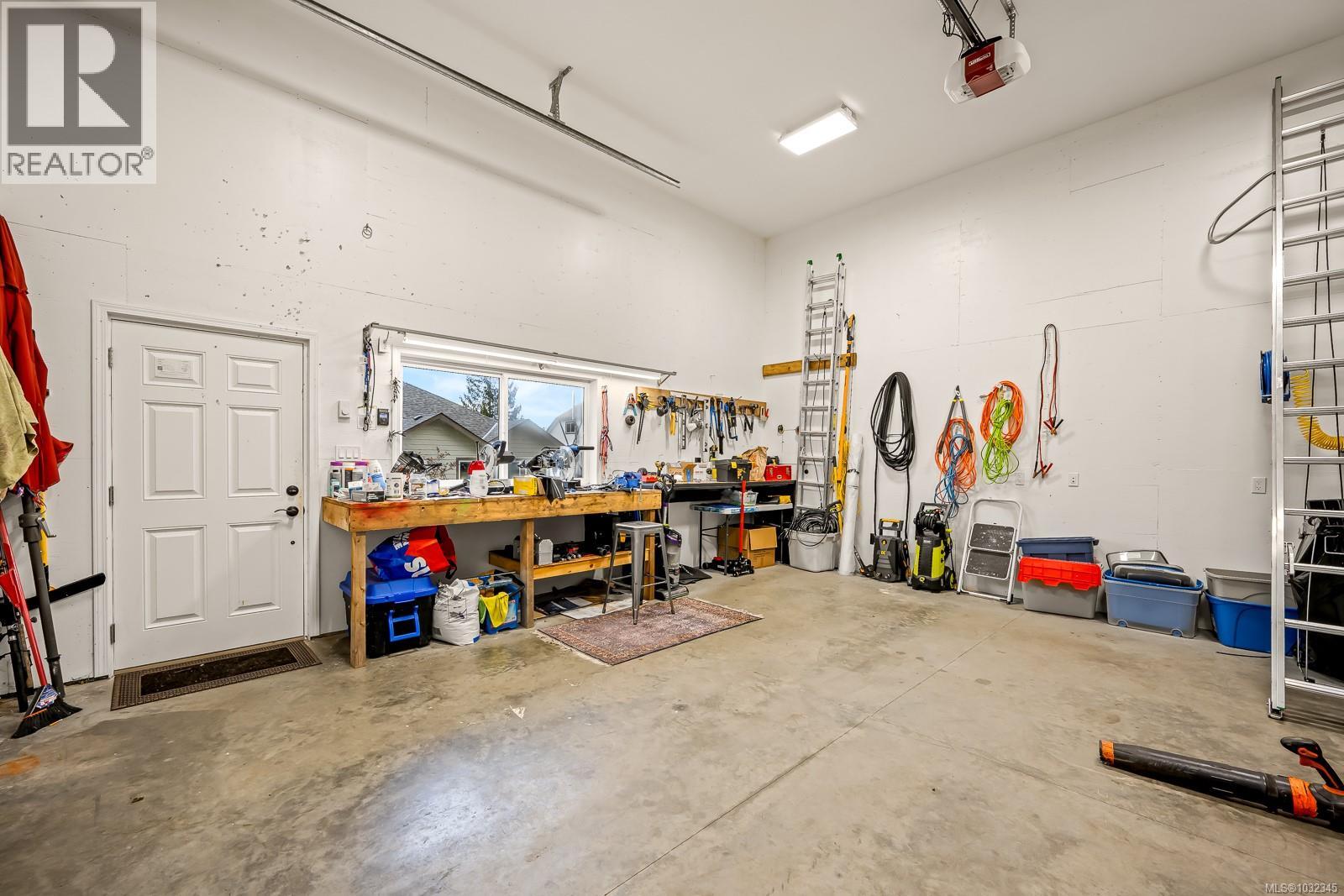 4651 MONTROSE DR - 26