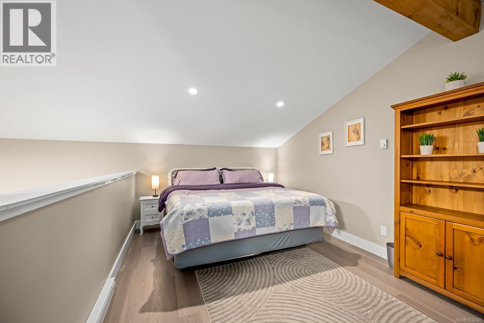 4651 MONTROSE DR - 33