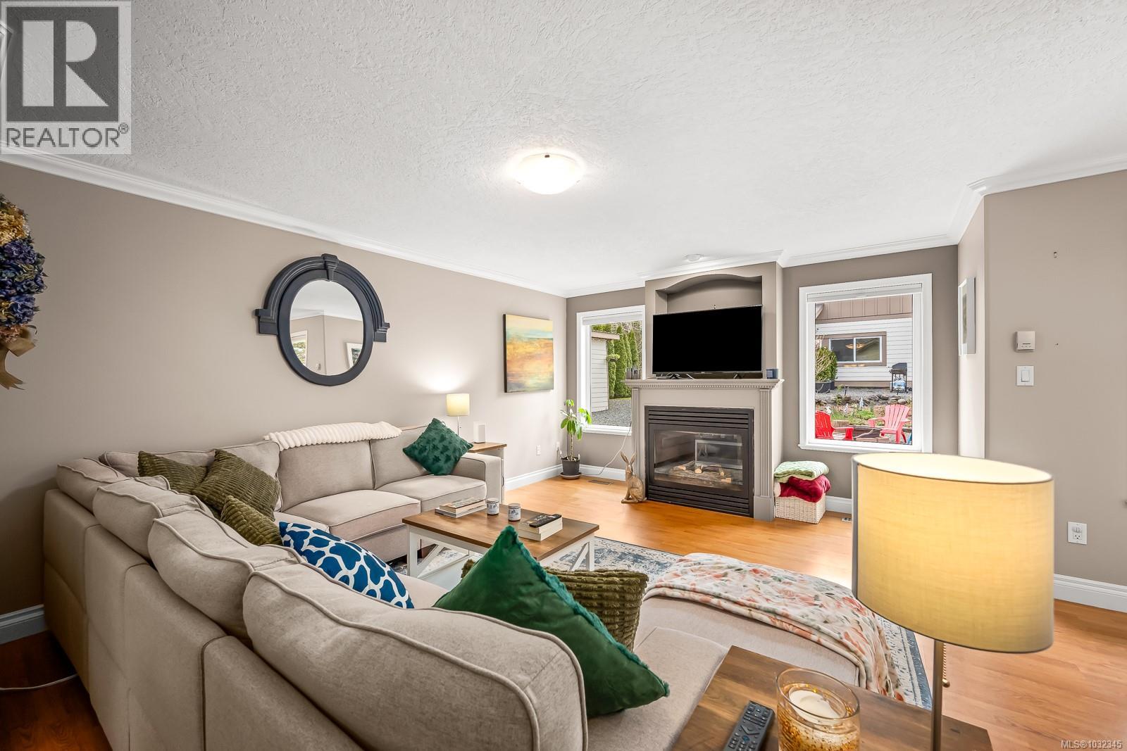 4651 MONTROSE DR - 5