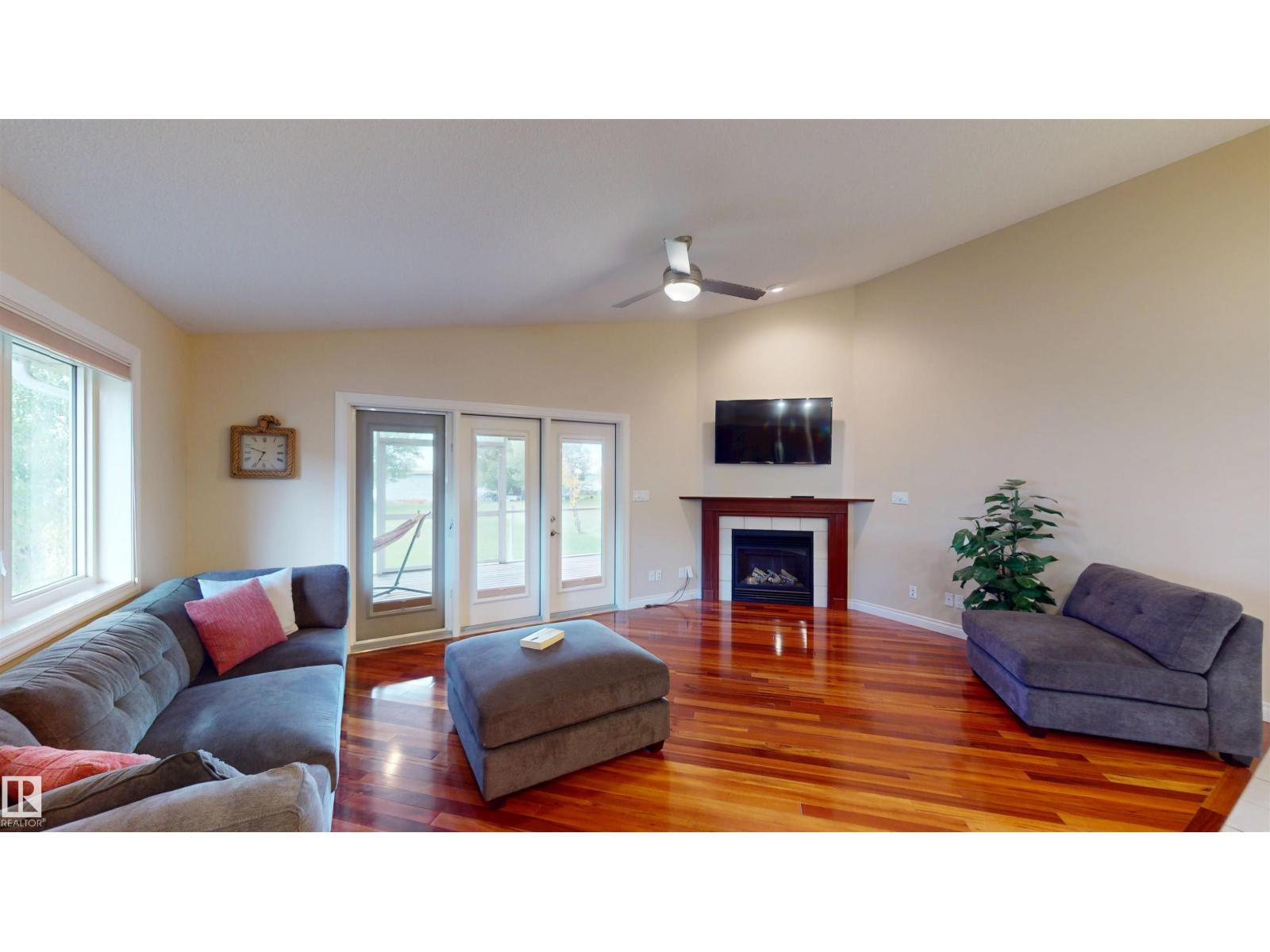 17 53026 RGE ROAD 43 - 15