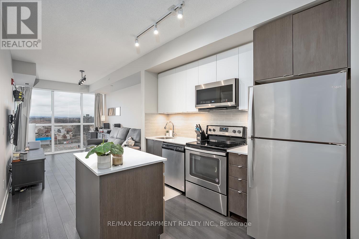 #604 5240 DUNDAS STREET - 5