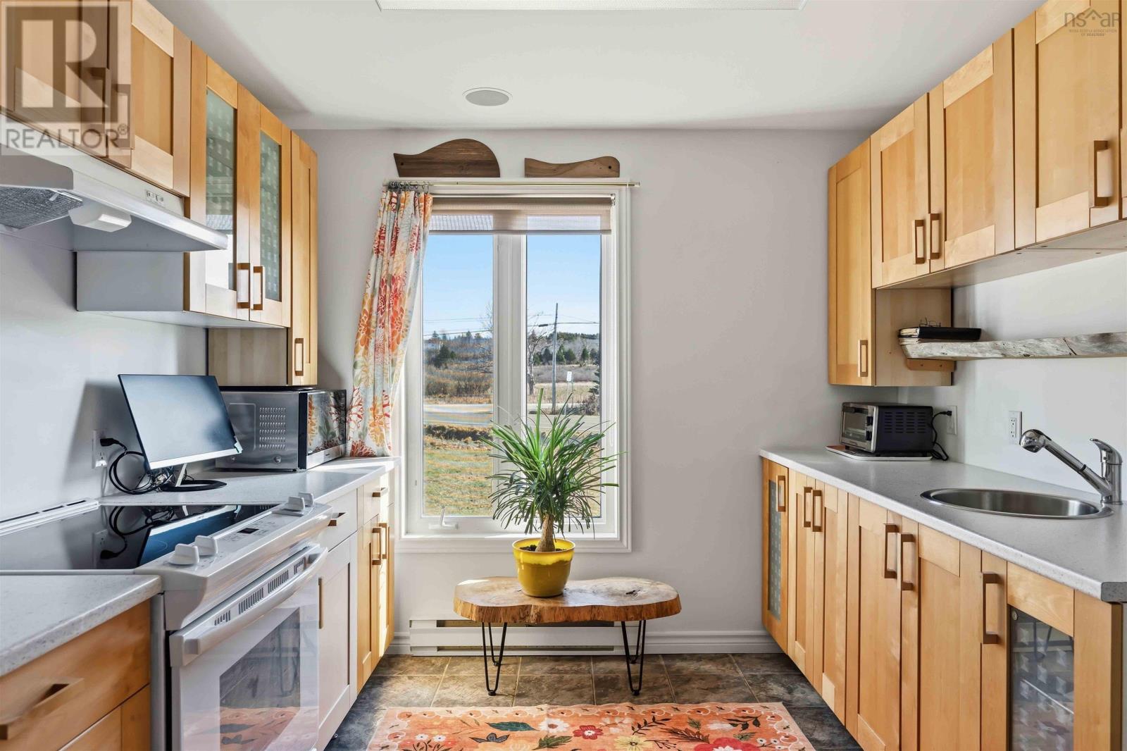 Property 18 of 51 of 3213 Highway 1