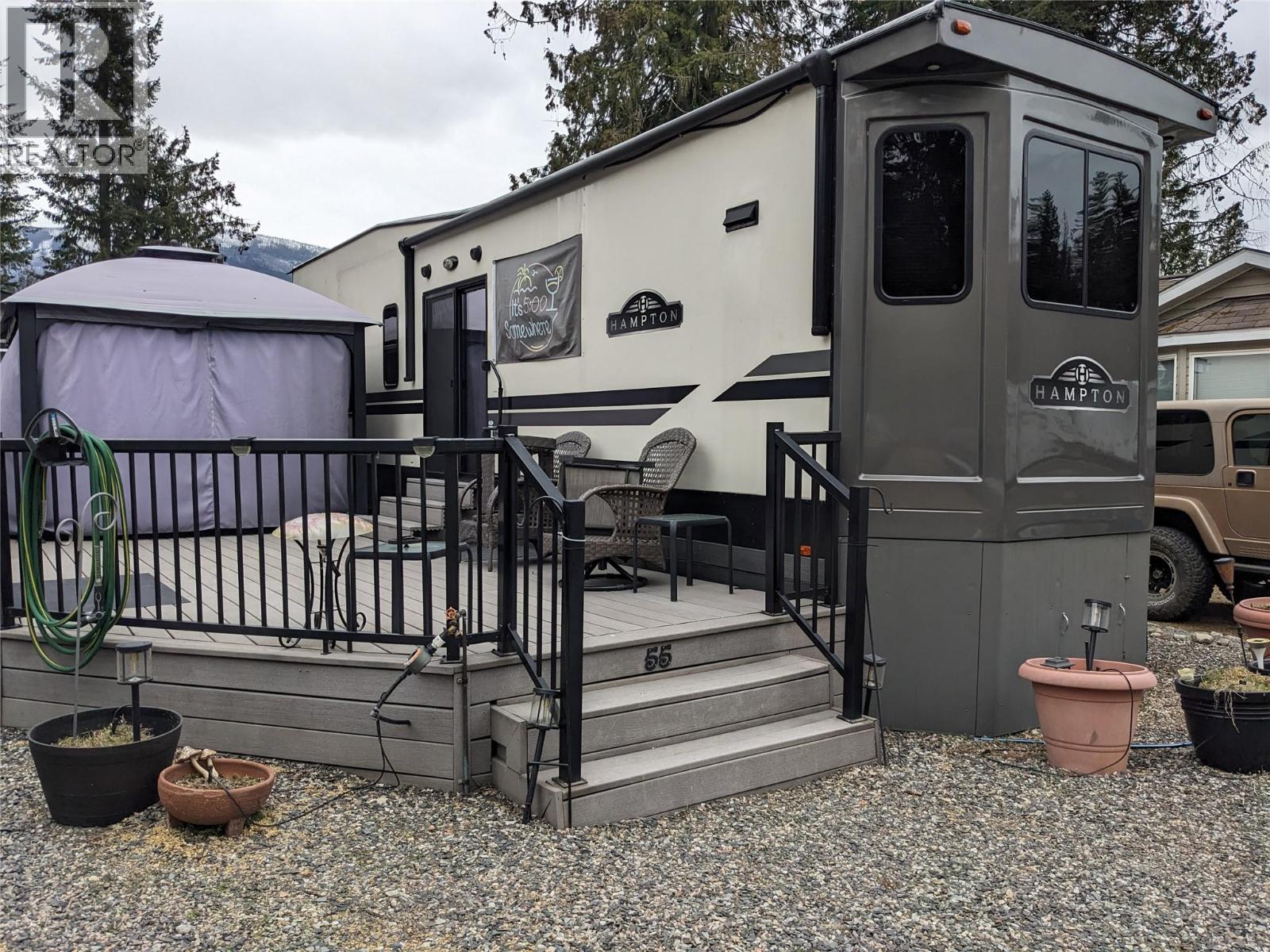 #55 3303 MABEL LAKE ROAD - 16