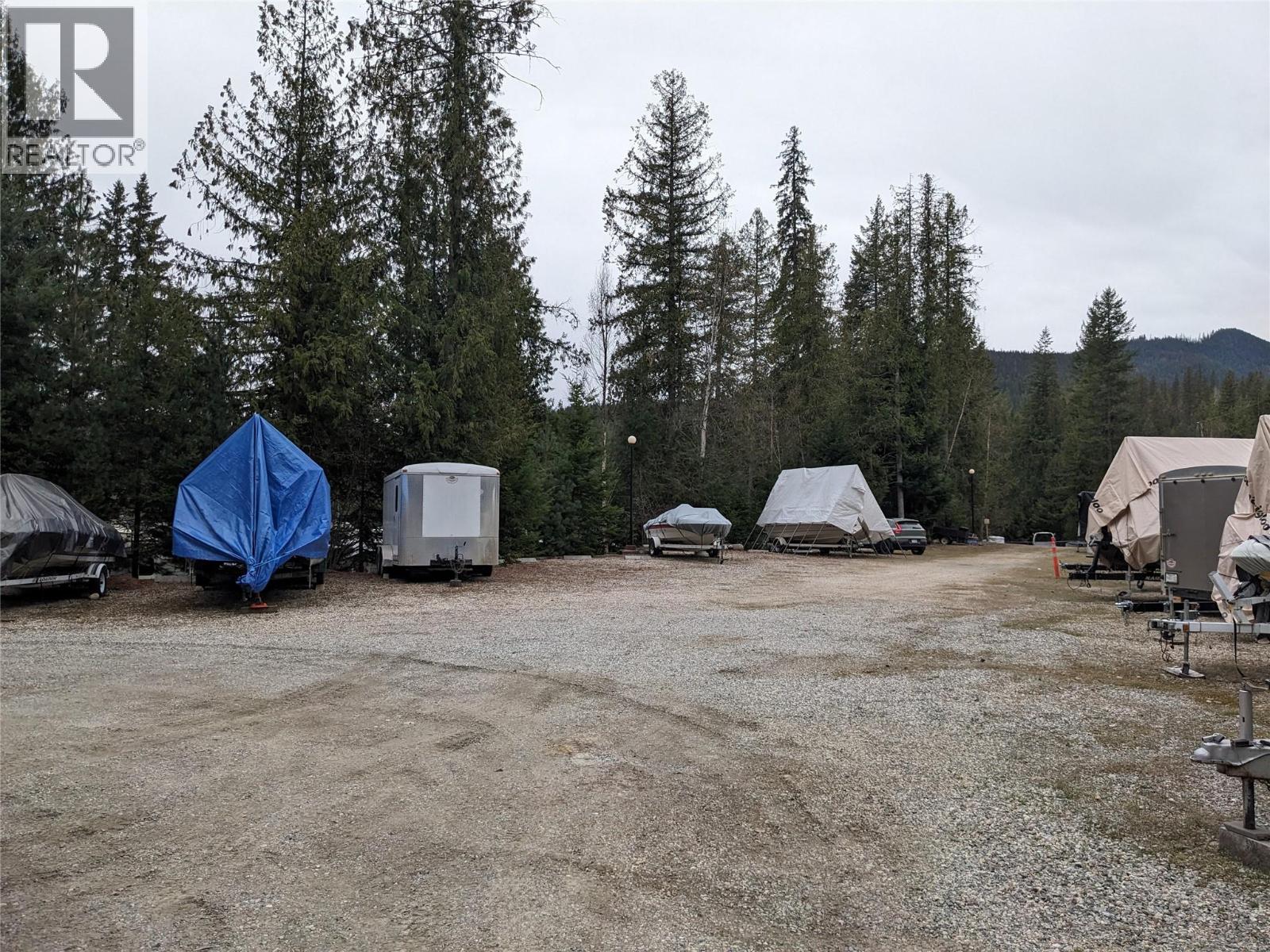 #55 3303 MABEL LAKE ROAD - 41