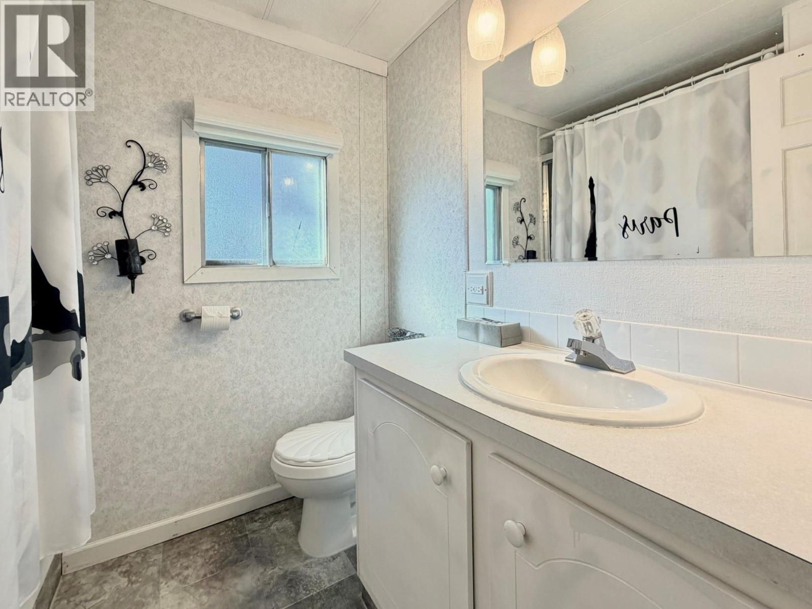 #40 197 Dauphin Avenue - 11
