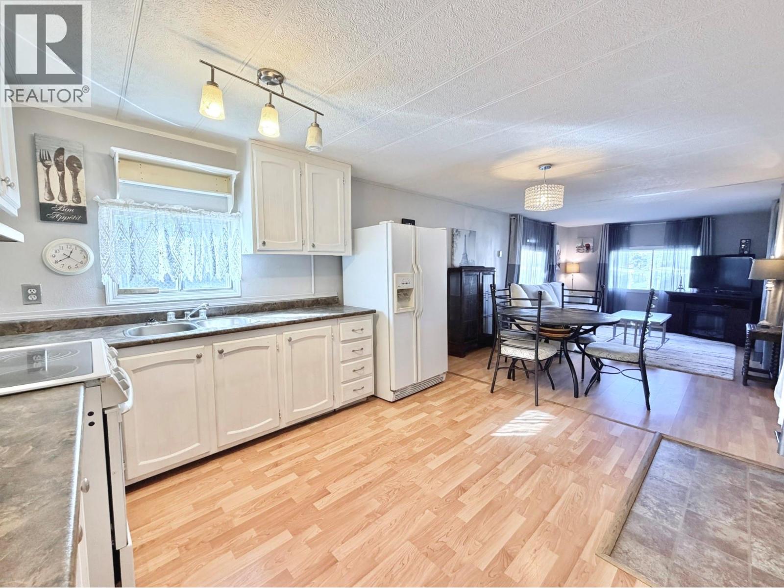 #40 197 Dauphin Avenue - 4