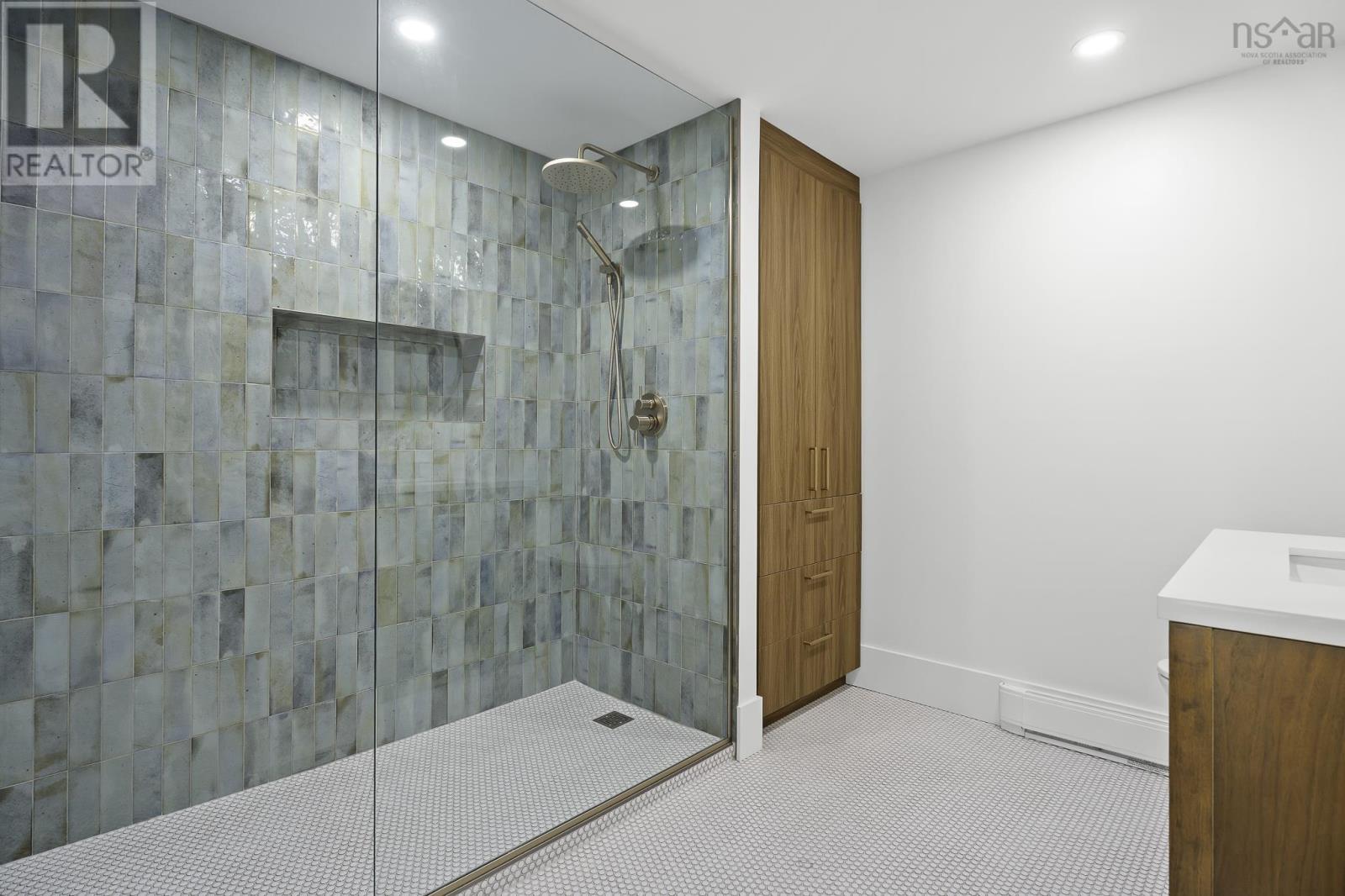 Property 27 of 47 of 604 1540 Summer Street