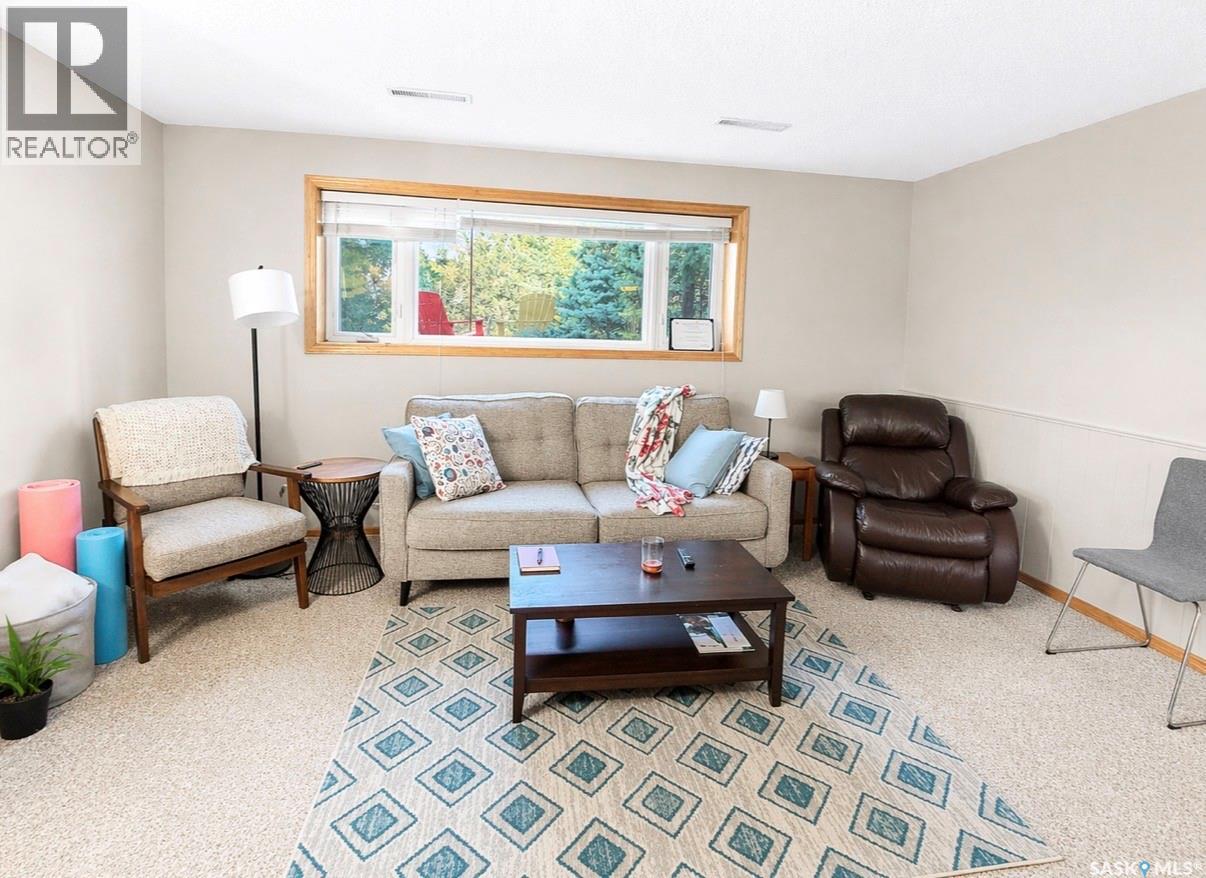 Single Family House Raised bungalow for Sale in  rd AVENUE NW Swift Current 