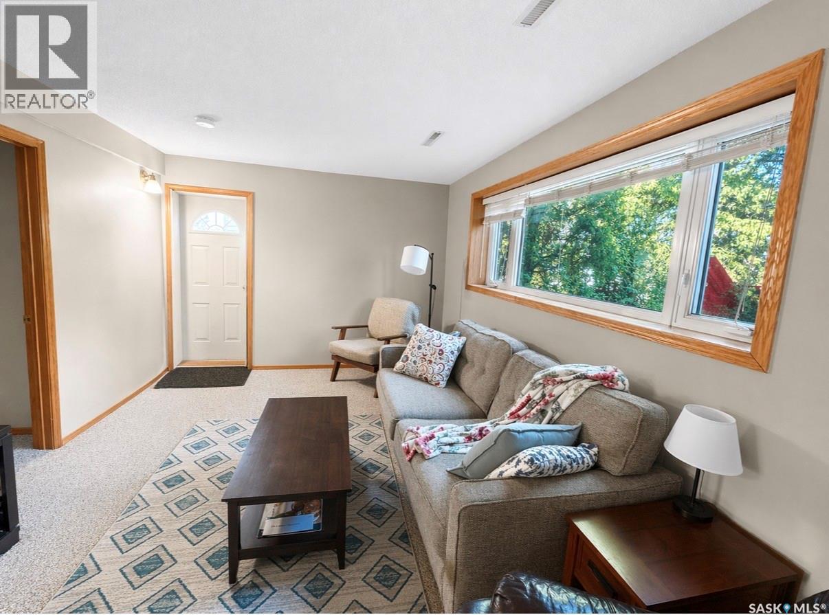 Single Family House Raised bungalow for Sale in  rd AVENUE NW Swift Current 