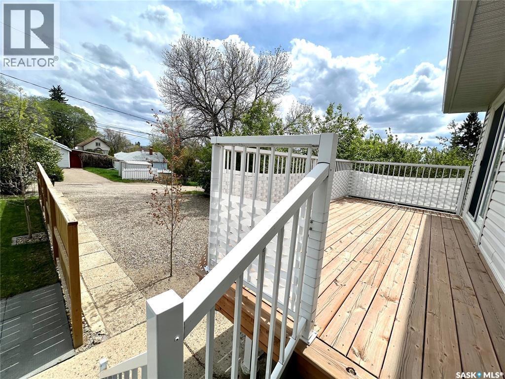 Single Family House Raised bungalow for Sale in  rd AVENUE NW Swift Current 