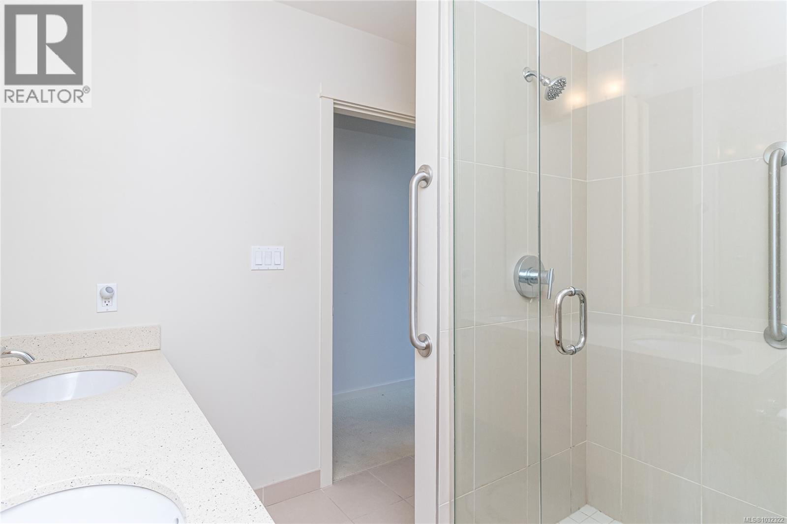 #1402 38 Front St - 20