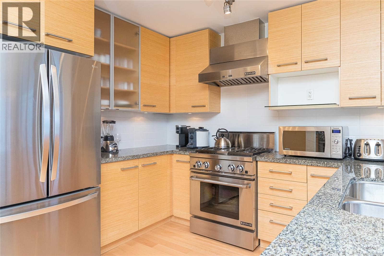 #1402 38 Front St - 2