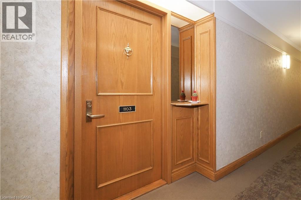 4 WILLOW Street Unit 1103, Waterloo, Ontario N2J4S2 - Photo 4