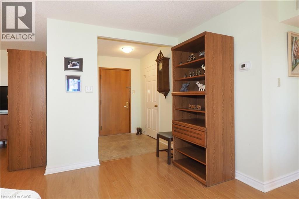 4 WILLOW Street Unit 1103, Waterloo, Ontario N2J4S2 - Photo 5