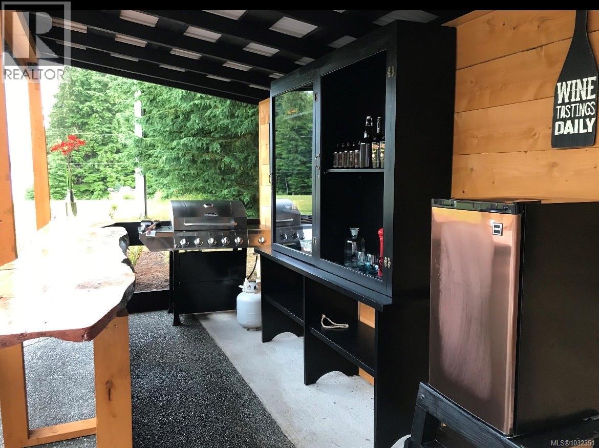 885 LANQVIST RD - 22