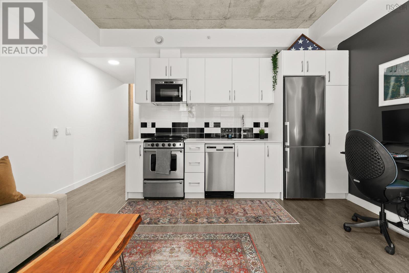 #102 5684 West Street - 4