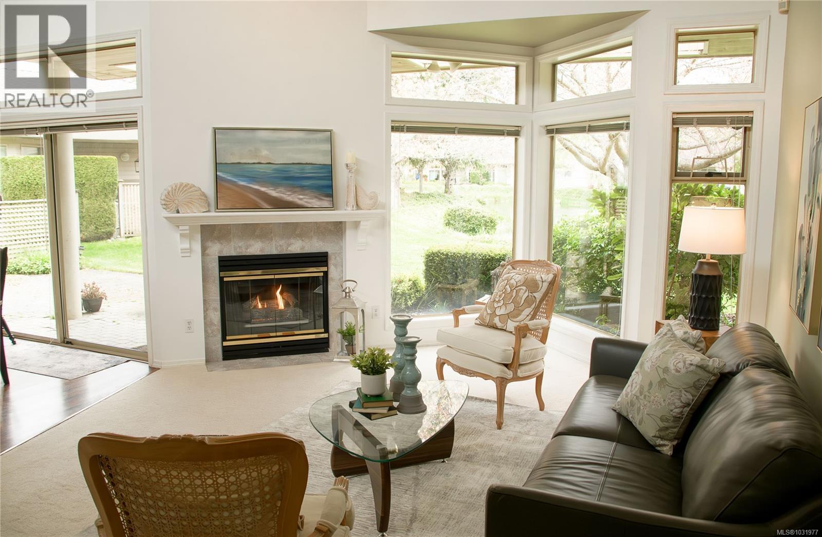 823 Lakes Blvd - 12