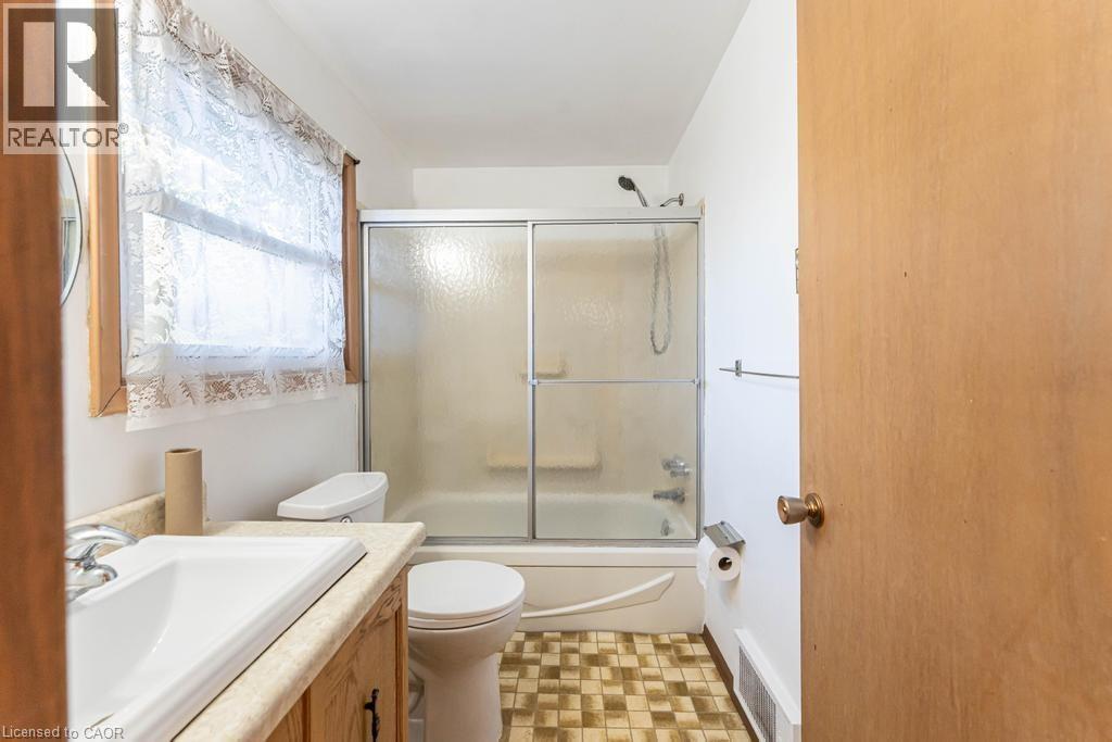 69 BUCKINGHAM Drive, Hamilton, Ontario, L9C2G8 — Photo 6