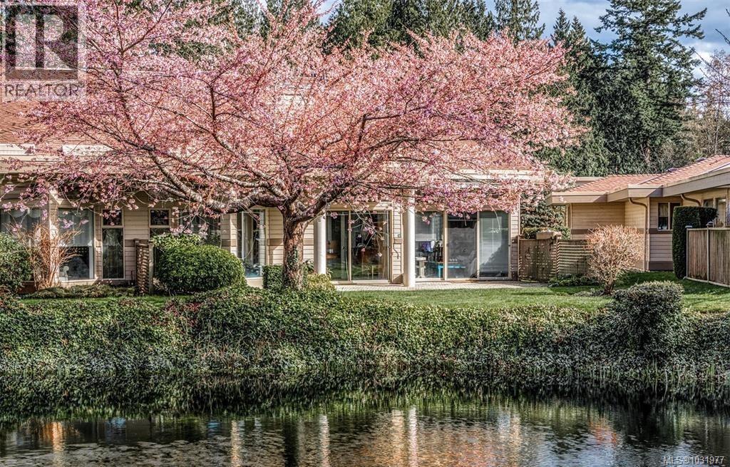 823 Lakes Blvd - 1