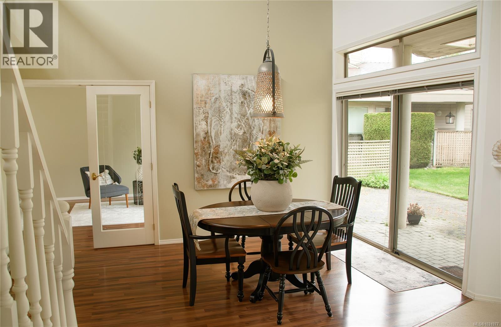 823 Lakes Blvd - 4