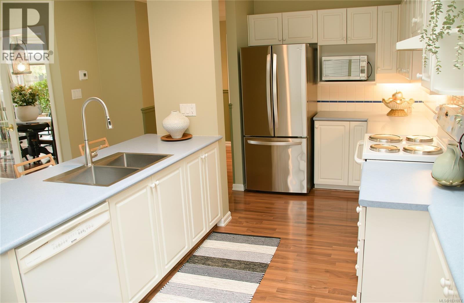 823 Lakes Blvd - 50