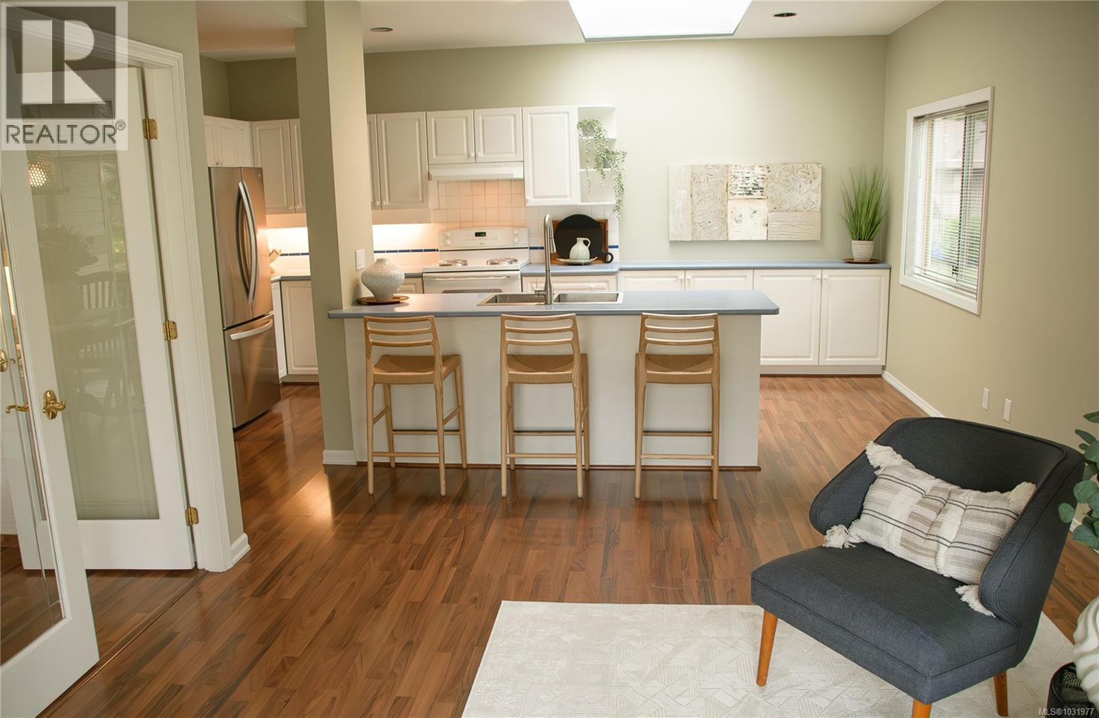 823 Lakes Blvd - 48