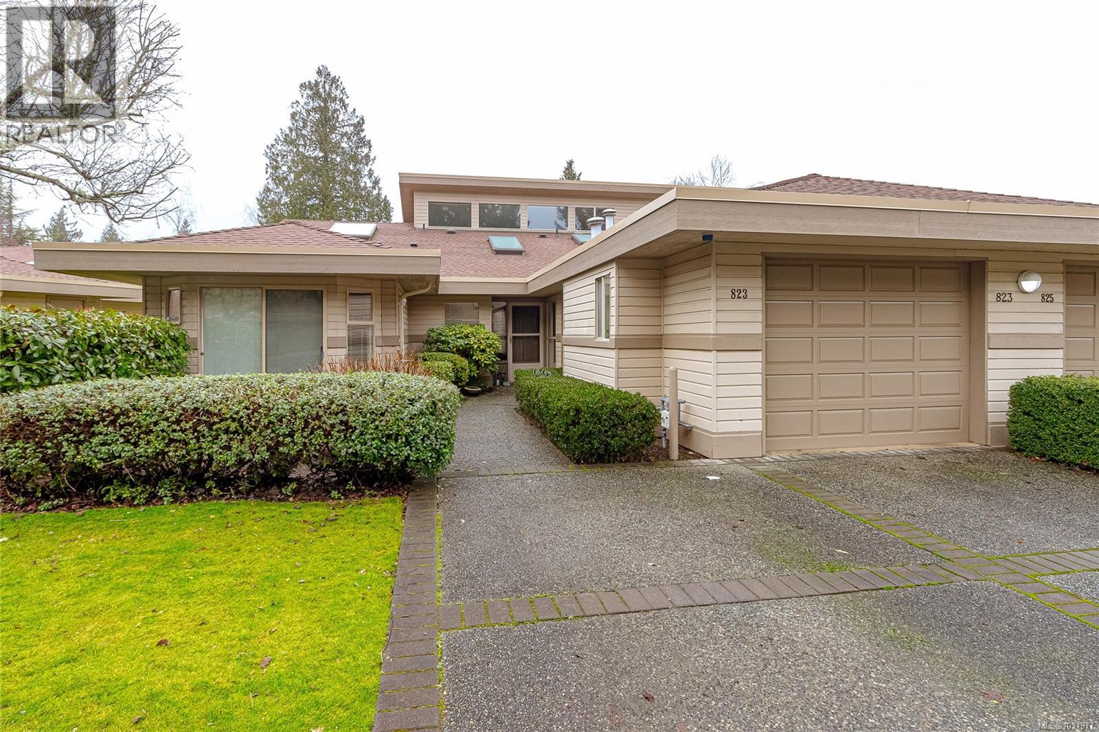 823 Lakes Blvd - 44