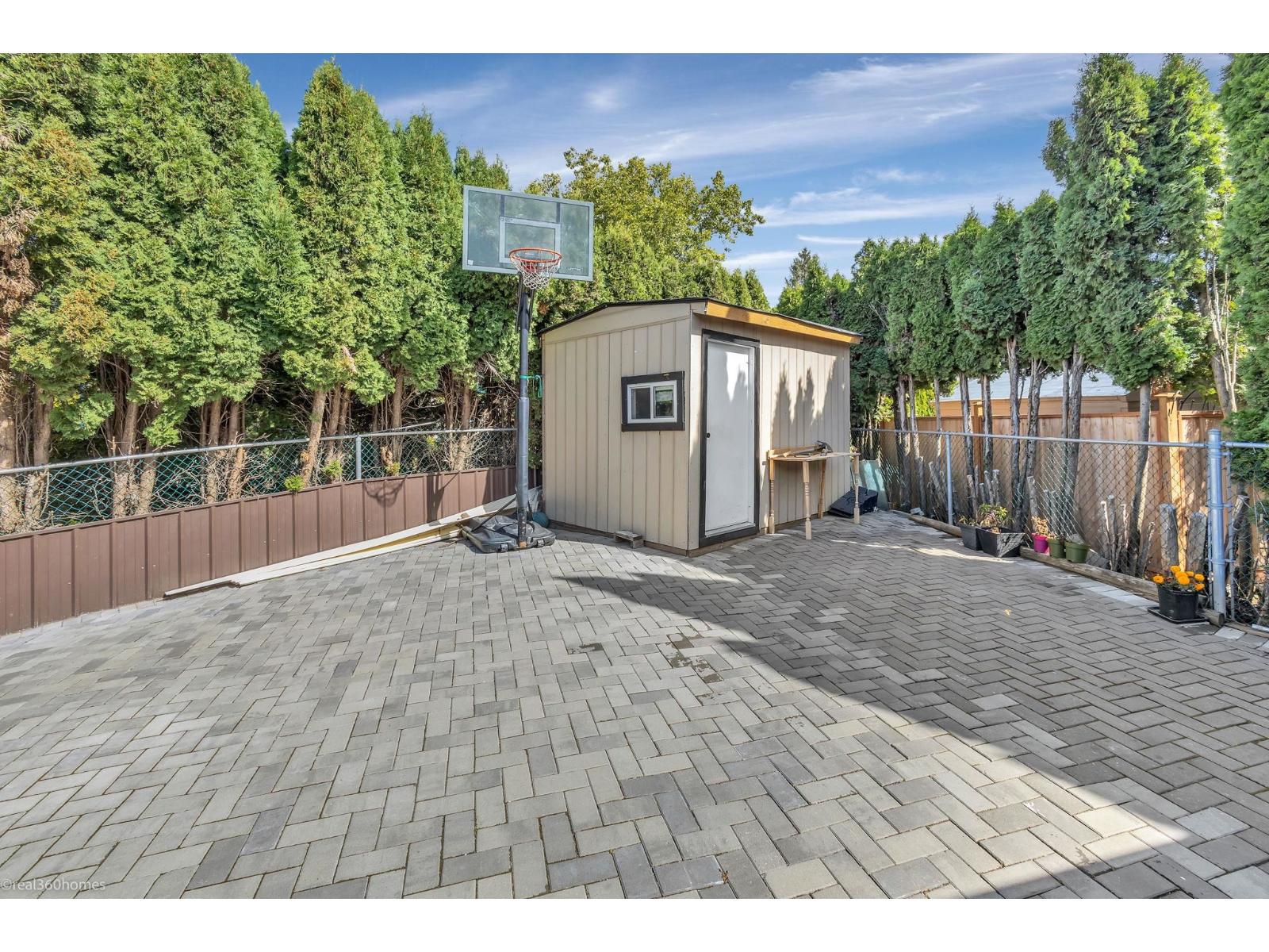 6 Bed, 4 Bath House for Sale in Abbotsford – 2952 SIDONI PLACE, Abbotsford - Image 18