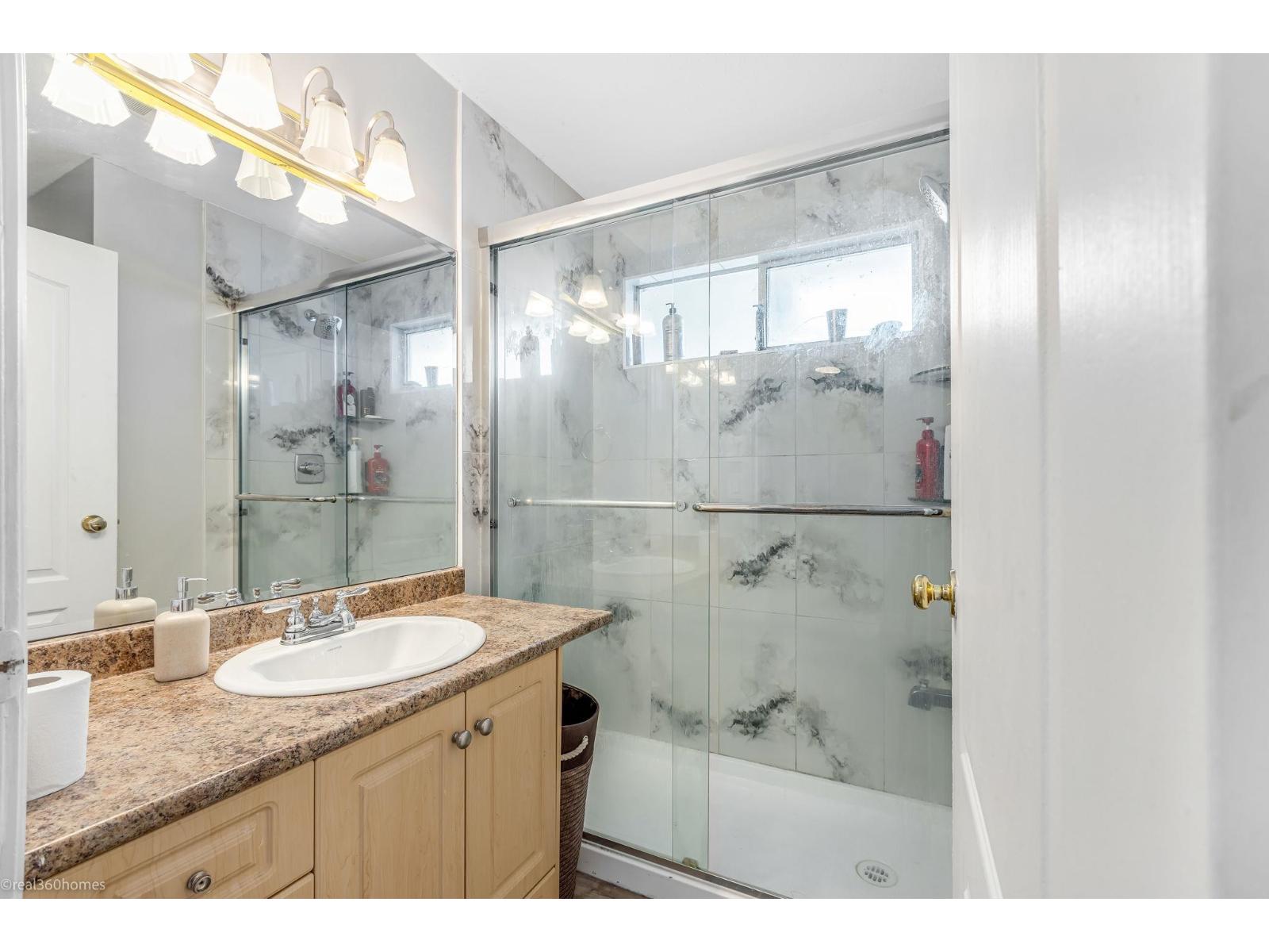 6 Bed, 4 Bath House for Sale in Abbotsford – 2952 SIDONI PLACE, Abbotsford - Image 10