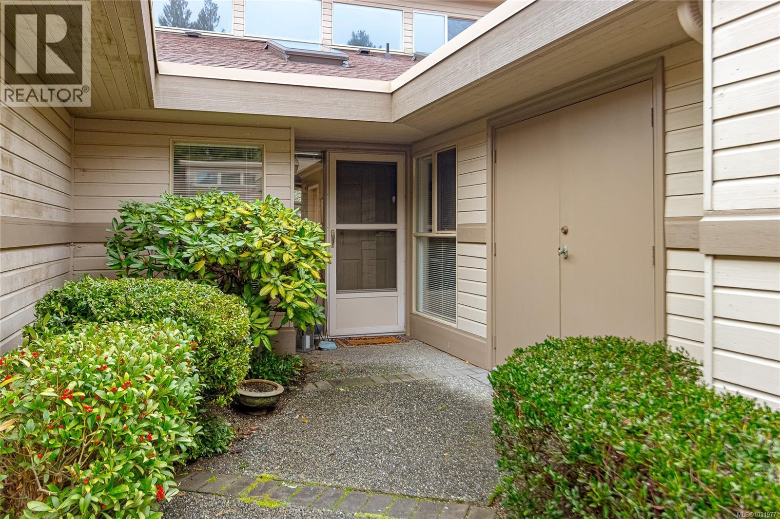 823 Lakes Blvd - 45