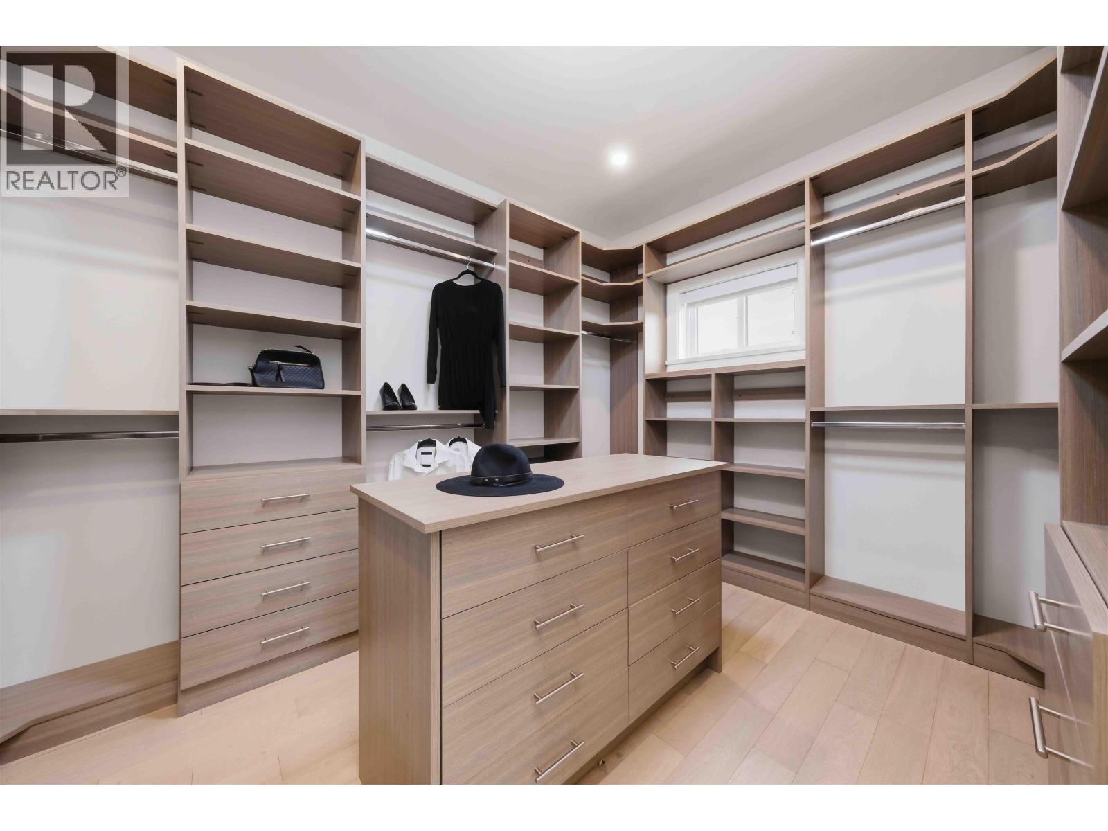 4929 53 Street, Ladner