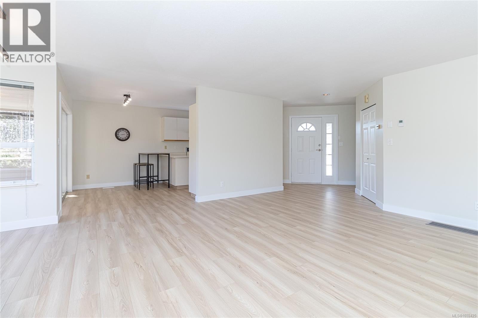 3720 ARBUTUS DR N - 13