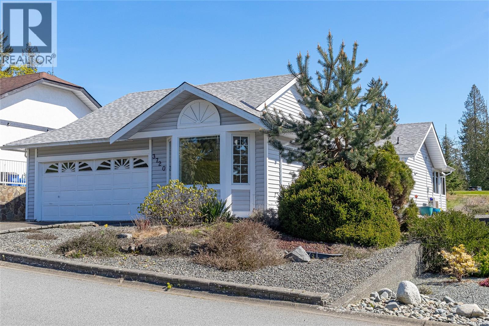 3720 ARBUTUS DR N - Image 2