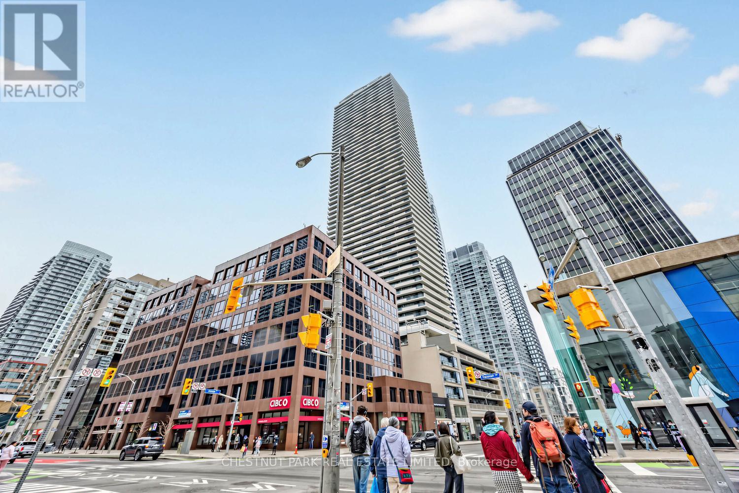 3010 - 2121 YONGE STREET