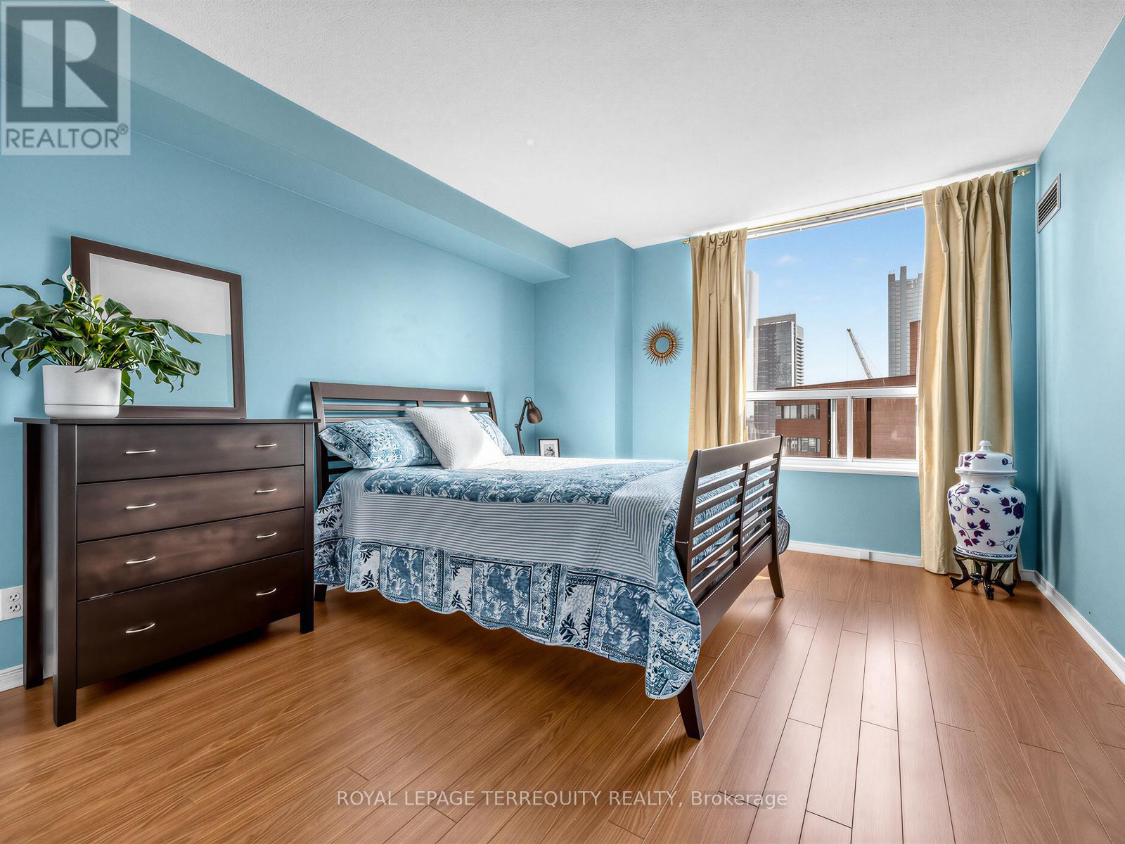 #1708 100 UPPER MADISON AVENUE - 18