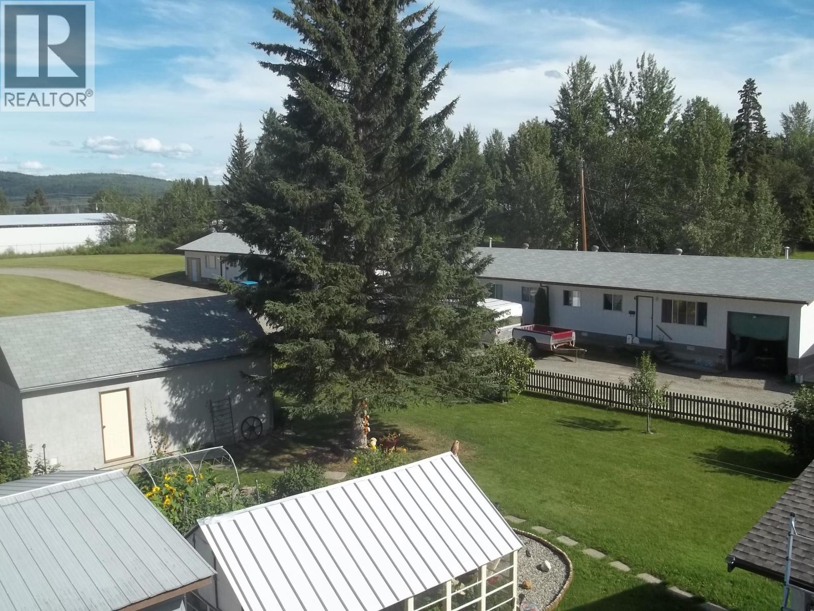 1472 ARBUTUS ROAD - 25