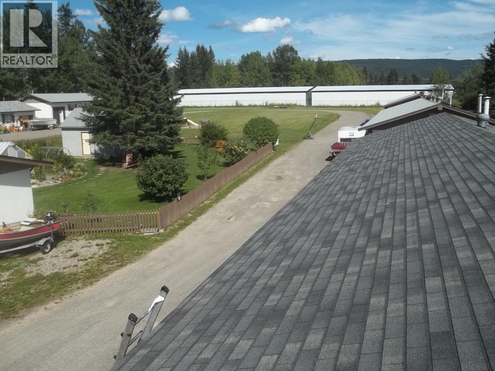 1472 ARBUTUS ROAD - 28