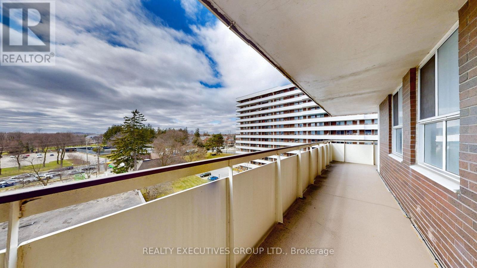 #701 80 INVERLOCHY BOULEVARD - 23