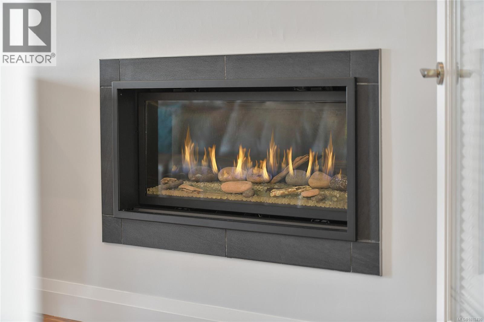 597 PINE RIDGE DR - 11